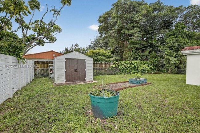 Building Photo - 2500 NE 209th Terrace