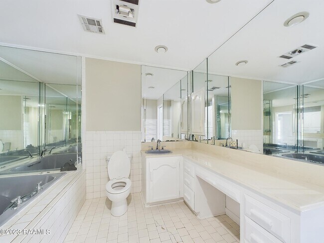 Building Photo - 232 Thibodeaux Dr