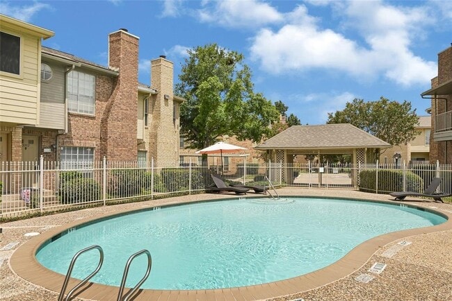 Building Photo - 1515 Sandy Springs Rd