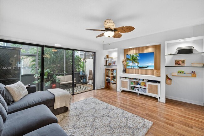 Building Photo - 4250 SW 70th Terrace