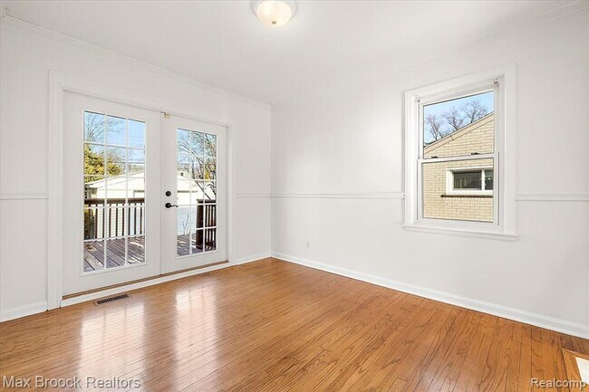 Building Photo - 912 Woodsboro Dr