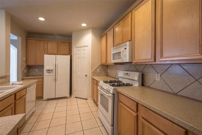 Building Photo - 21914 Hannover Ridge Dr