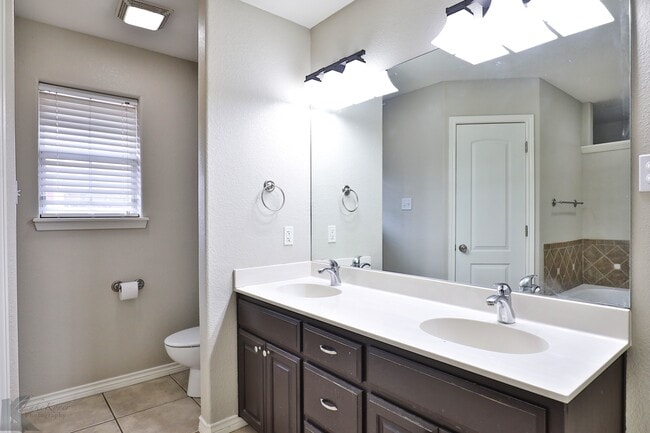 Building Photo - 7125 Sable Cir