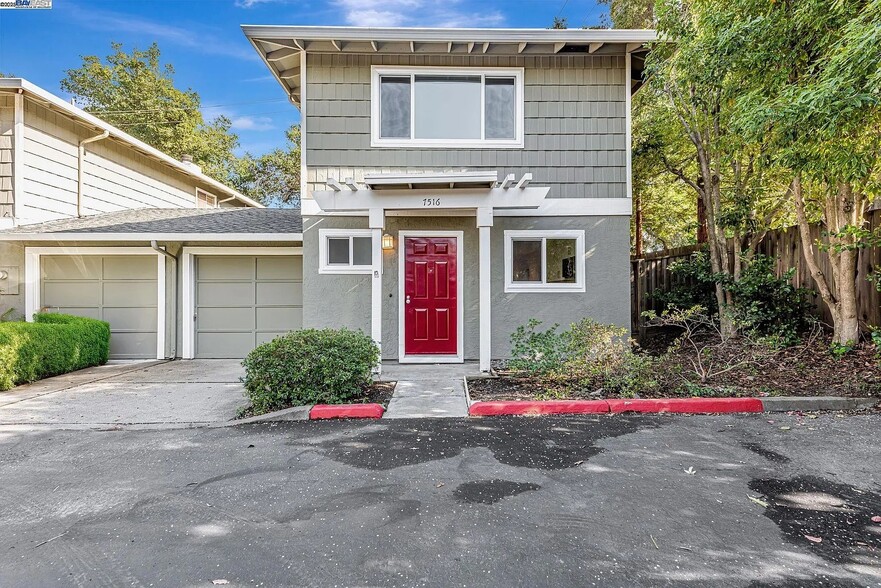 Building Photo - 7516 Silvertree Ln