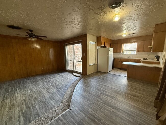 Building Photo - For Lease - 2701 Pagewood - Odessa TX