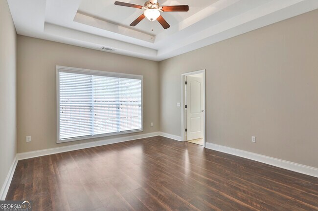 Building Photo - 227 Village Park Dr