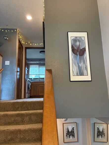 Entry - 2608 SW 23rd St