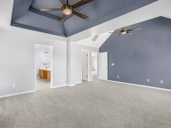 Building Photo - 135 Elba Dr