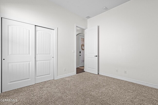 Building Photo - 7376 Cimarron Gap Dr