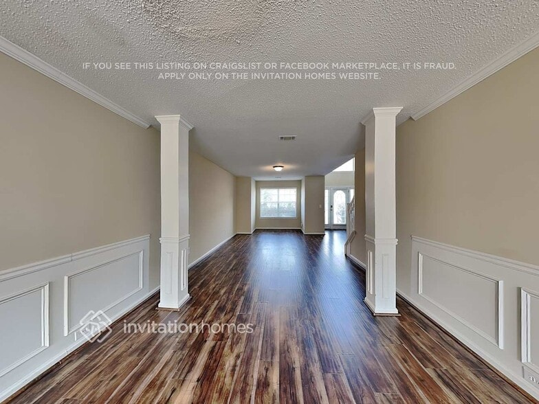 Building Photo - 1457 St George Pl