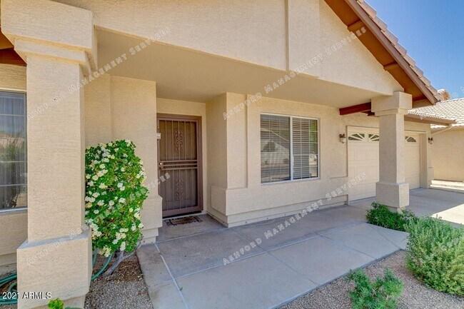 Building Photo - PINNACLE HILL RENTAL WITH MTN VIEWS, FIREP...