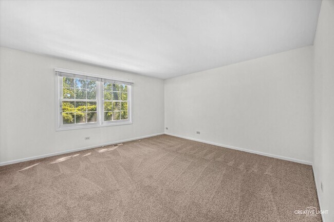 Building Photo - 1164 Evergreen Ave