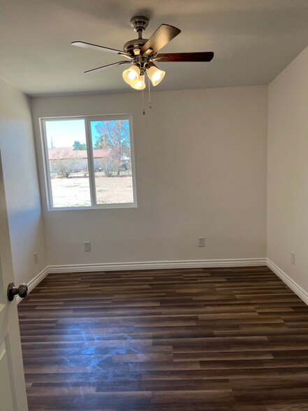 Building Photo - 20800 Sholic Rd