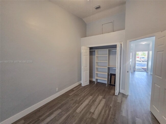 Building Photo - 3639 NW 83rd Ln