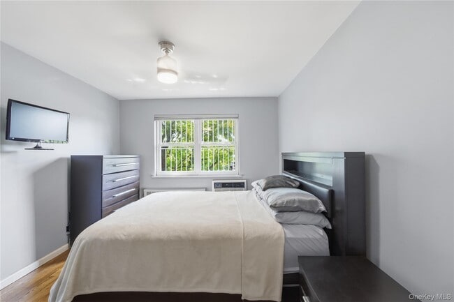 Building Photo - 59-17 Kissena Blvd
