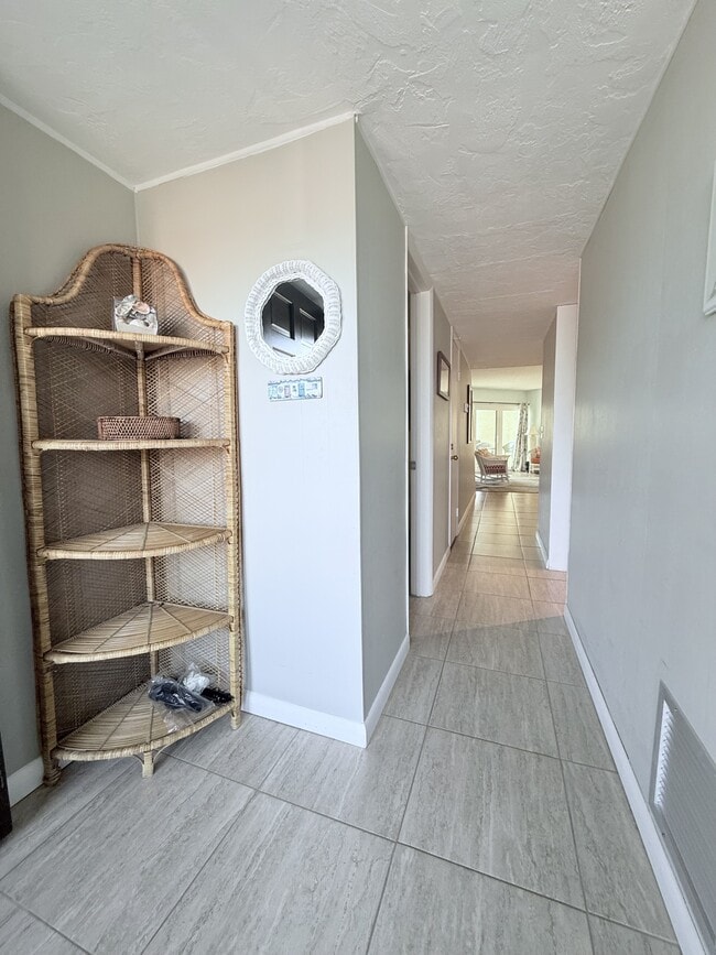 Building Photo - 5650-5A1A A1A S