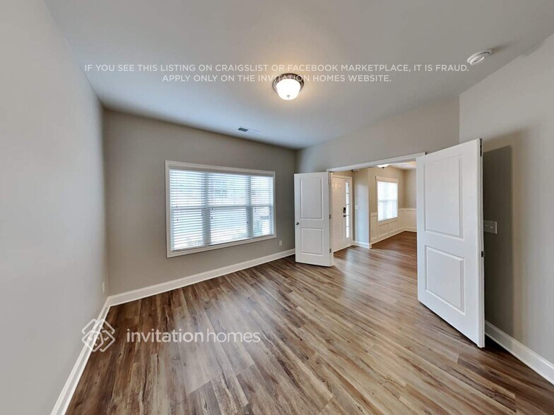 Building Photo - 45 Pine Point Ct