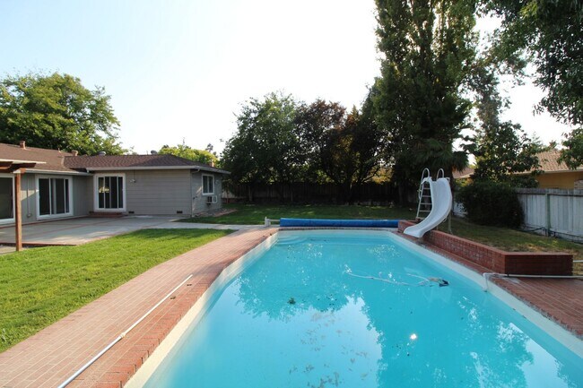 Building Photo - Concord/ Walnut Creek Border! 2172 sq ft home on Huge lot with swimming pool!
