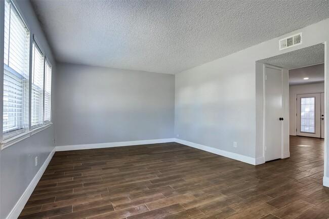 Building Photo - 10458 Hammerly Blvd