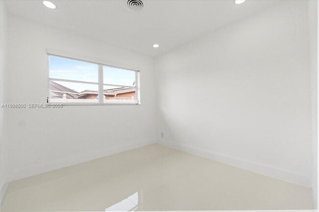 Building Photo - 1910 NW 36th St