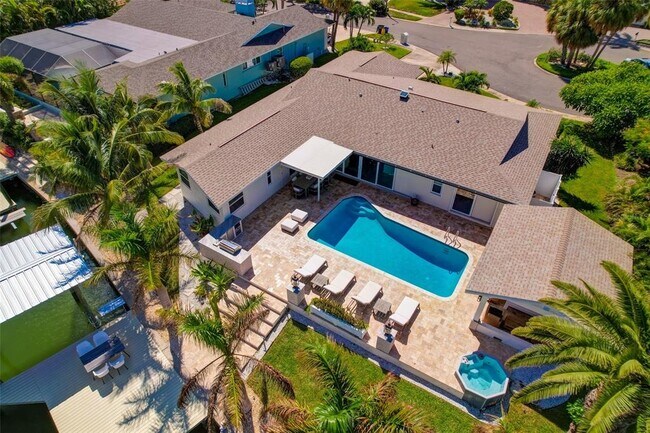 Building Photo - 807 Snug Island