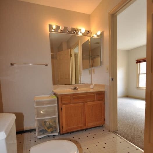 Building Photo - 206 Roundhouse Ct