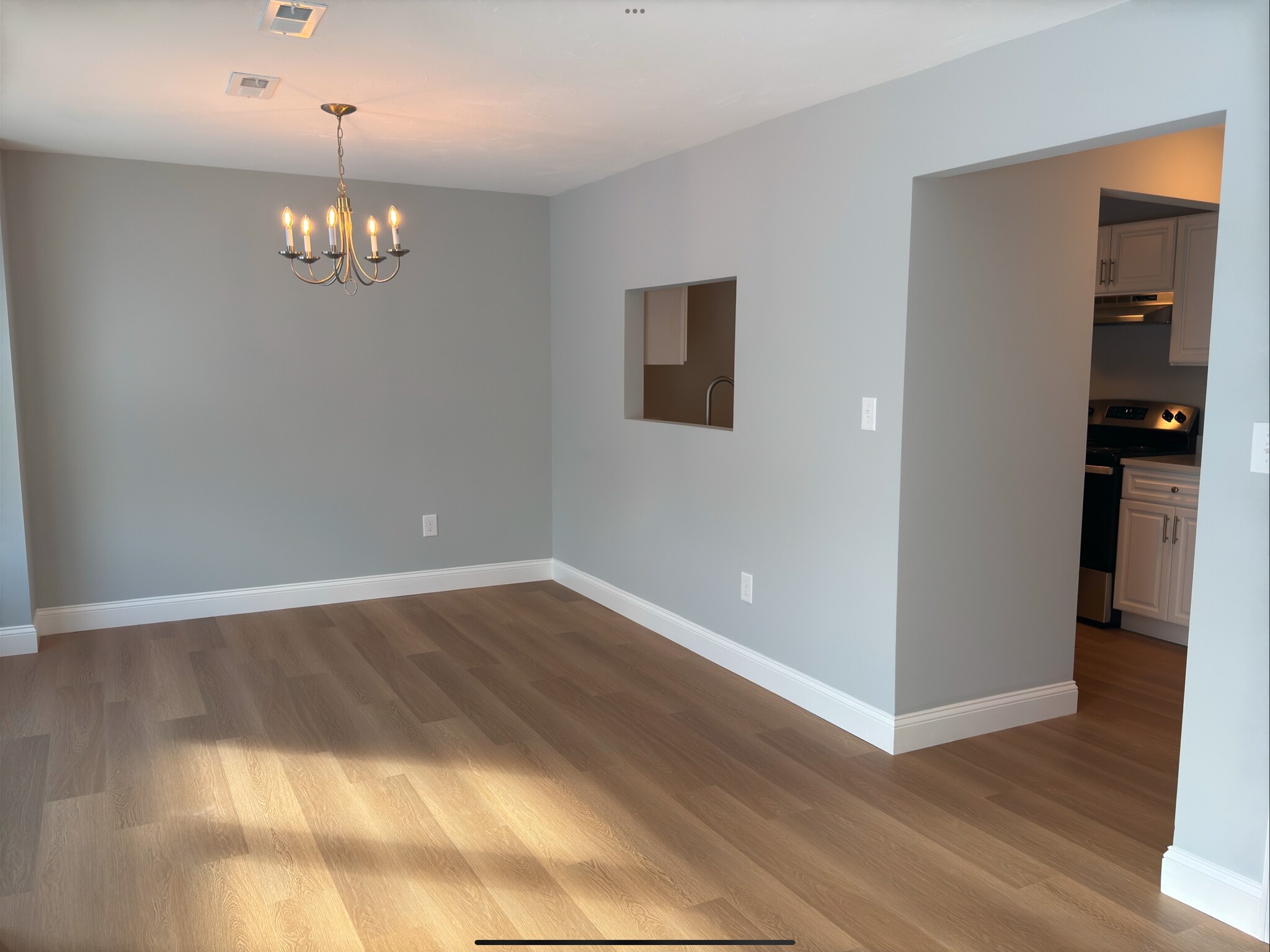 Building Photo - 23 Whittier Ln