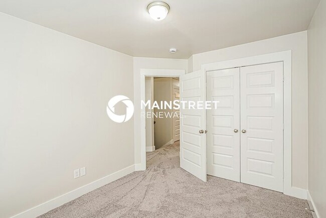 Building Photo - 3 Bedroom Pet-Friendly Home in HERMITAGE, TN with Main Street Renewal
