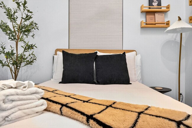 Building Photo - 14506 Clifty Ct