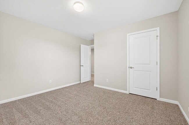 Building Photo - 6794 Falls Ridge Ln