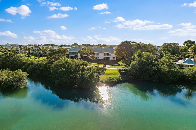 Building Photo - 3902 Fairway Dr N