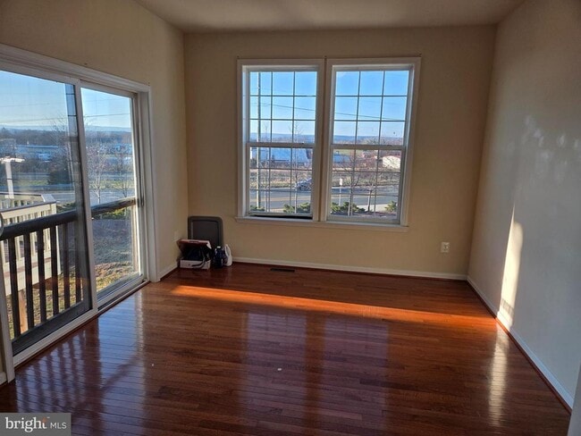 Building Photo - 129 Schramm Lp