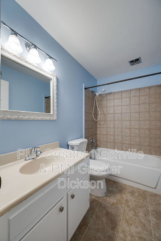 Building Photo - 3000 Hillsboro Pike