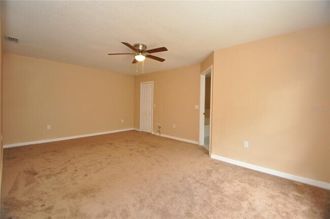 Building Photo - 65 Rolling Fern Dr