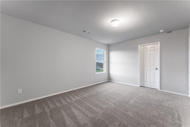 Building Photo - 1570 Scotland Dr
