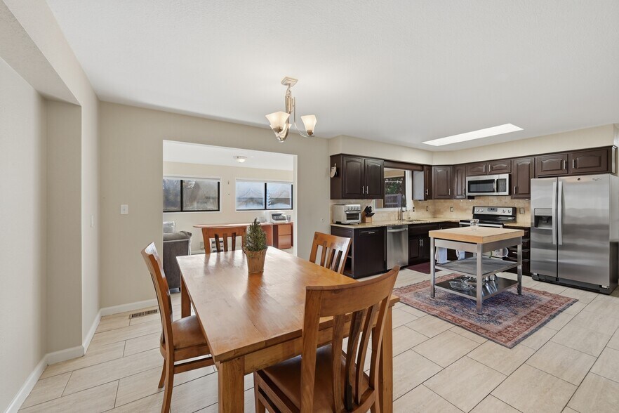 Building Photo - 1040 S Fulton St