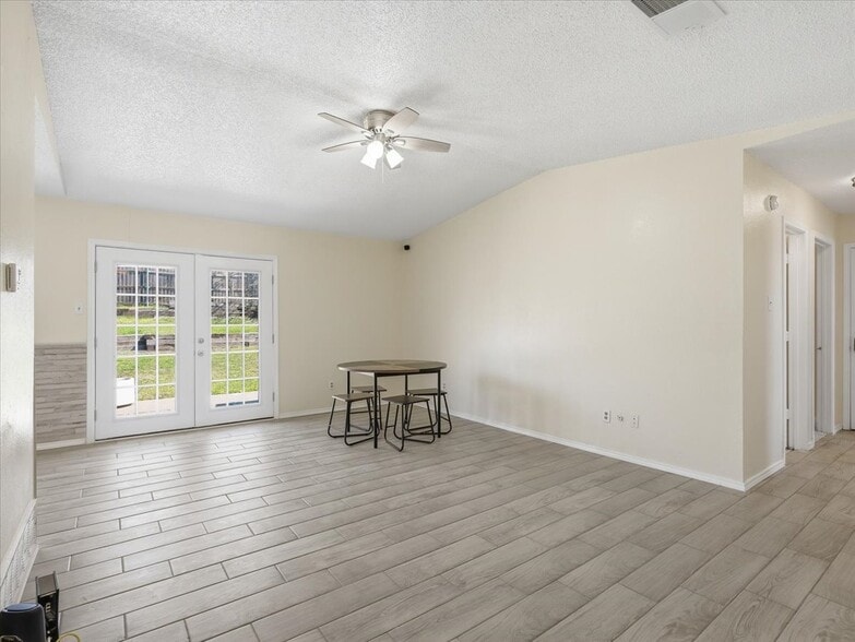 Building Photo - 6412 Tammy Ct