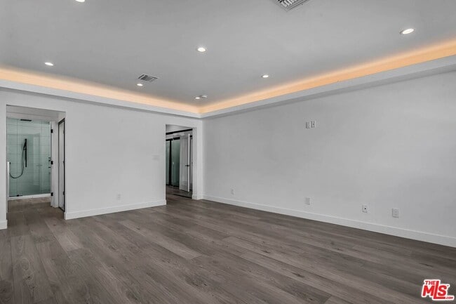 Building Photo - 9345 W Olympic Blvd