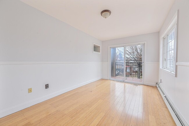 Building Photo - 145-6-145225 225th St