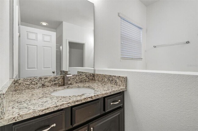 Building Photo - 9377 Meadow Hunt Way