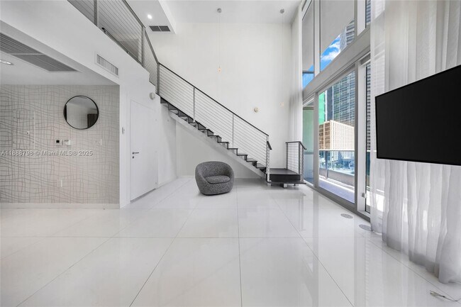 Building Photo - 200 Biscayne Blvd Way