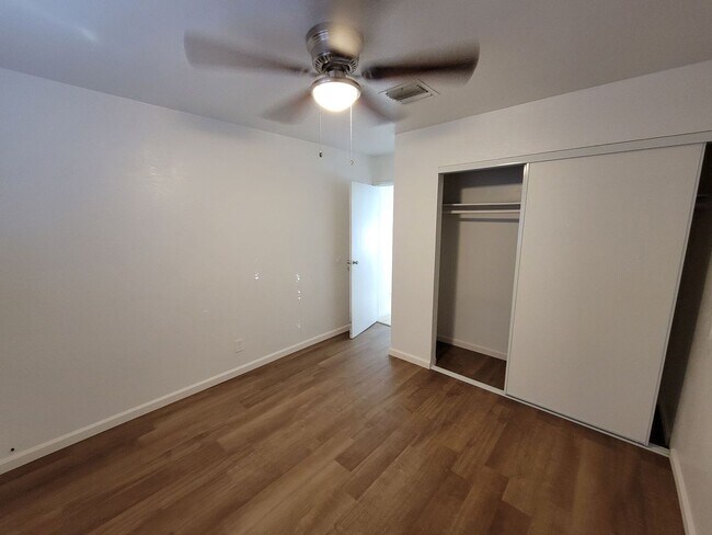 Building Photo - 2 Bedroom, 1 bath Apartment for Rent in Brawley