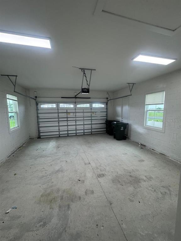 Building Photo - 267 Amaryllis Way