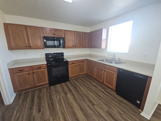 Building Photo - Beautiful 2 Story Home in Wakefield Heights-Burleson with Community Pool