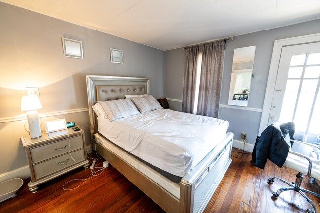 Building Photo - 327 Covert Run Pike