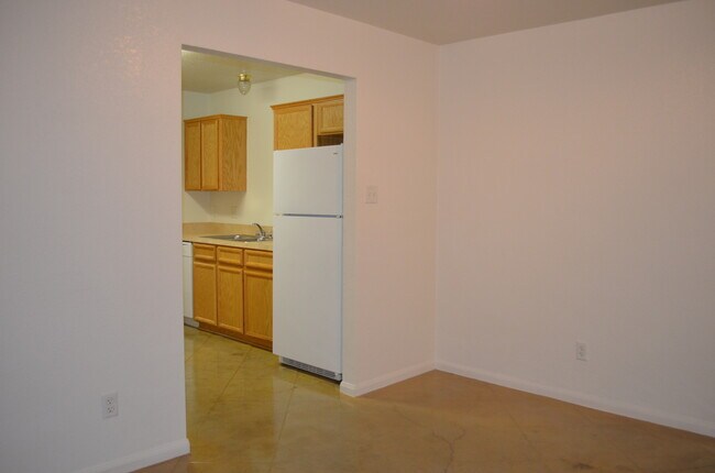 Building Photo - 938 RAMB