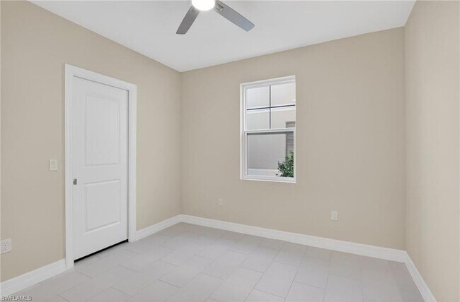 Building Photo - 286 Indies Dr E