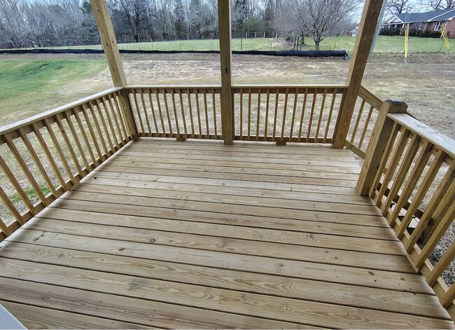 Building Photo - 7906 Pine St