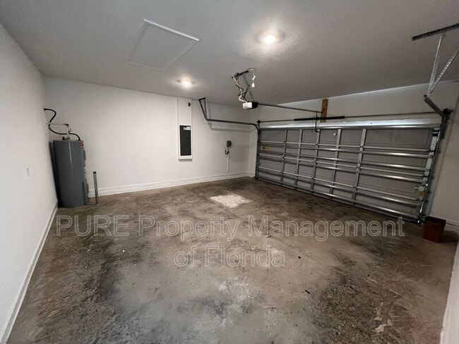 Building Photo - 9025 SW 58th Cir