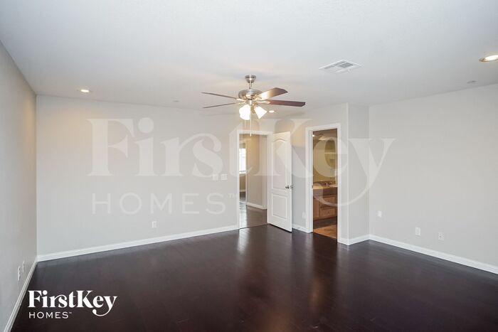 Building Photo - 10618 Gibbous Moon Dr
